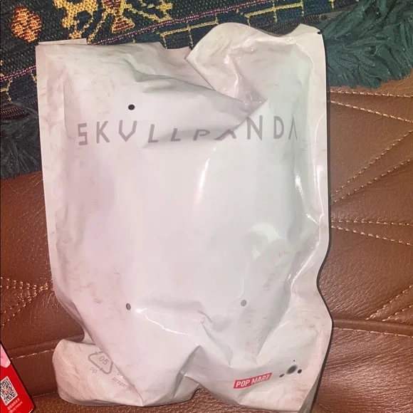 Pop Mart Winter Symphony Plush Confirmed Box- Wanderer's Tune - Picture 3 of 4